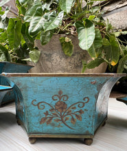 Load image into Gallery viewer, Vintage Blue Planters