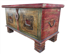 Load image into Gallery viewer, Wooden Trunk