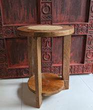 Load image into Gallery viewer, Round Rattan Accent Table