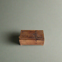 Load image into Gallery viewer, Wooden Vanity Box