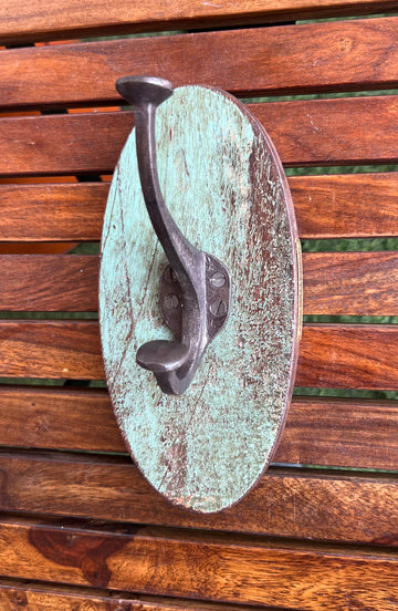 Wall Hook with Oval wooden board