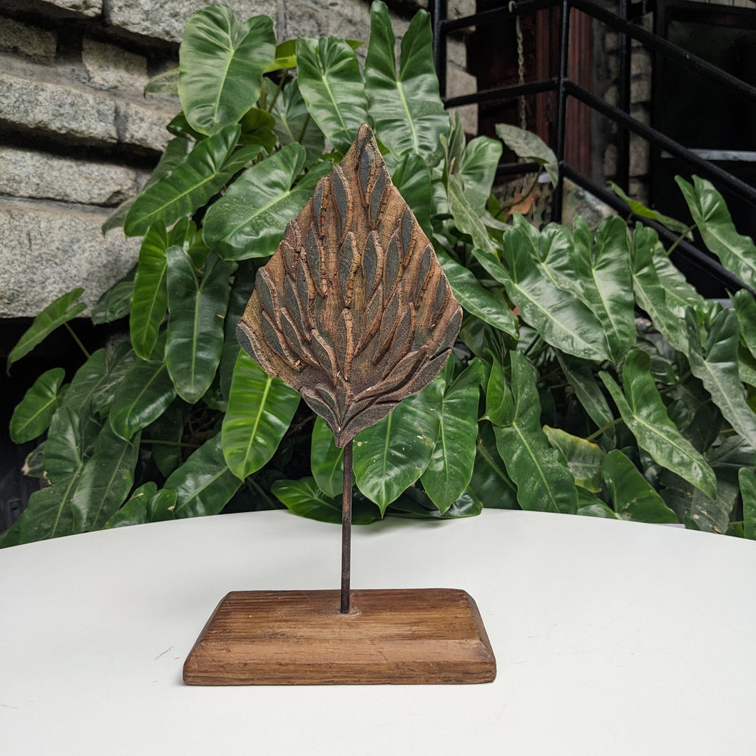 Wooden Leaf Shaped Table Accent