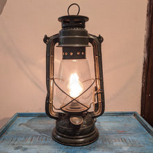 Load image into Gallery viewer, Vintage style Lantern
