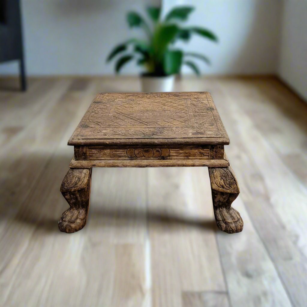 Swastik Patterned Bajot (medium)