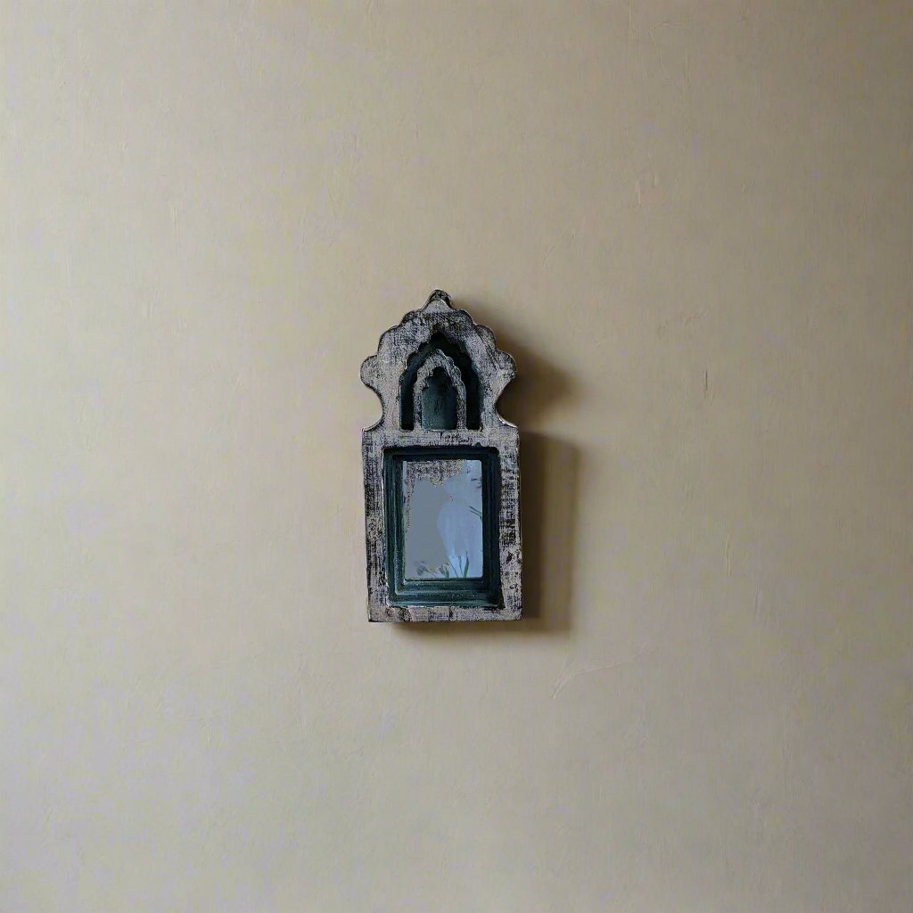 Small Jharokha Mirror in Distressed Pink