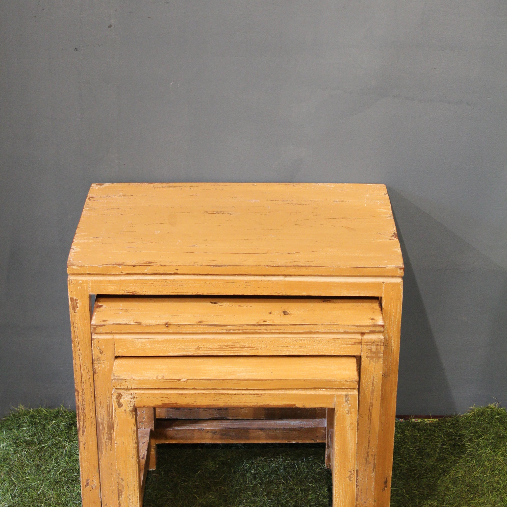 Beige Distressed Finish Nesting Tables