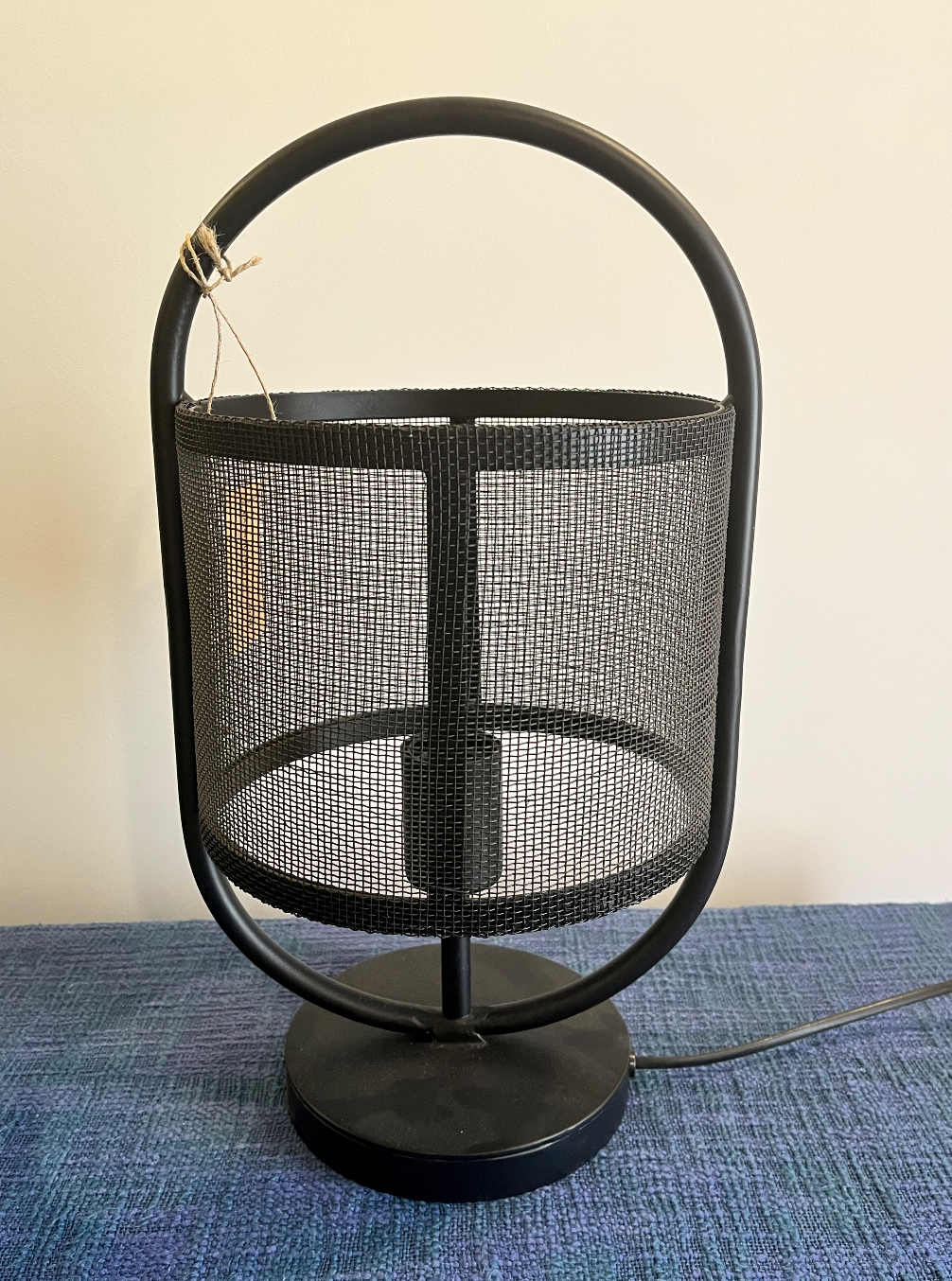 Black Mesh Table Lamp